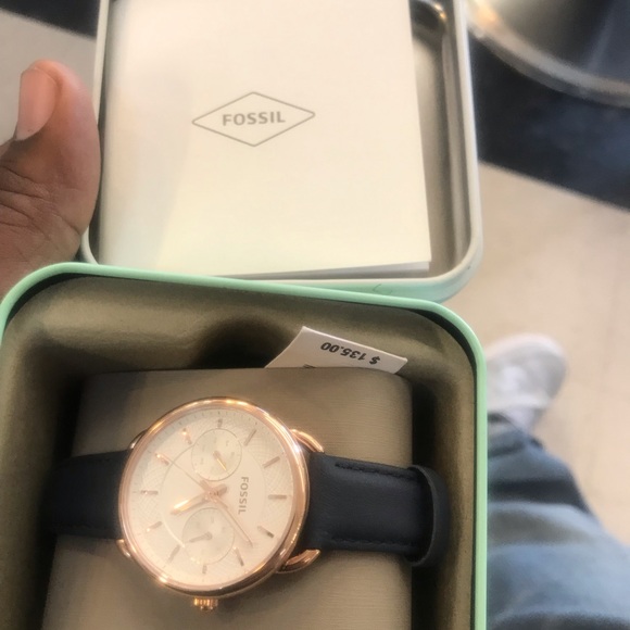 FOSSIL WATCH - Picture 3 of 3